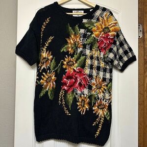 Women’s Marisa Christina Classics Hand Knitted Black Flower Short Sleeve Top M